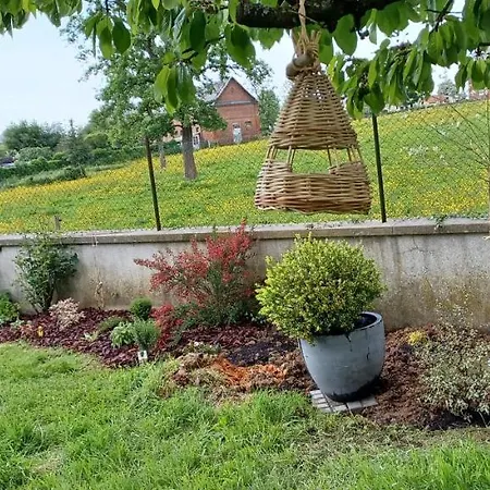 Lin Et L'hote Preaux