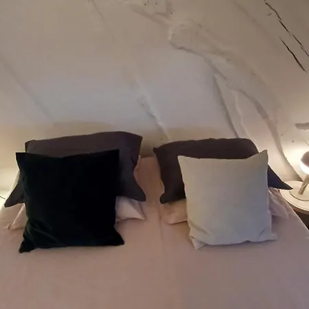 Lin Et L'hote Bed & Breakfast Preaux