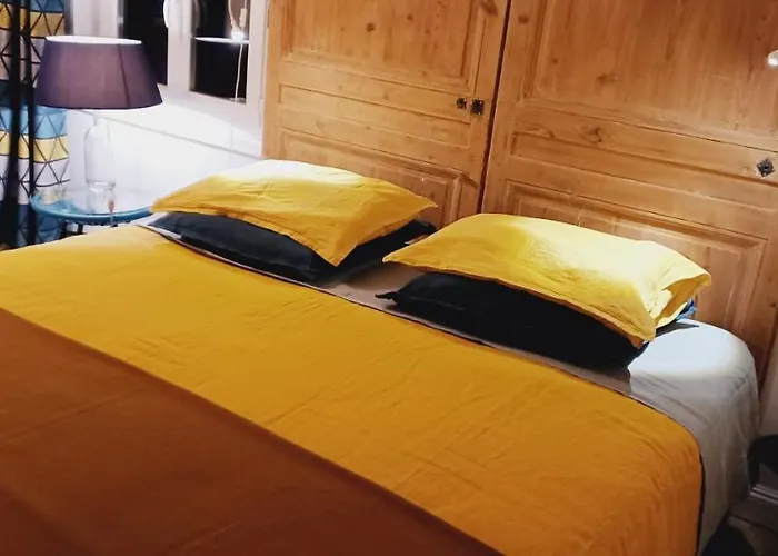 Lin Et L'hote Preaux