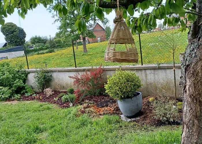 Lin Et L'hote Preaux